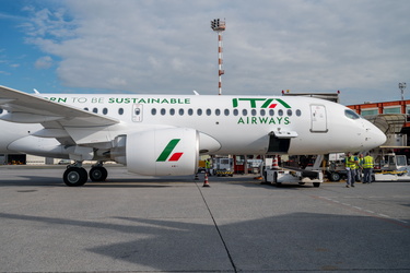 Genova ‚Äì Diventa operativo il nuovo Airbus A220 di ITA Airways