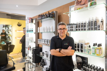 Genova, Corso Europa - Antonio Aly, fondatore catena barbieri om