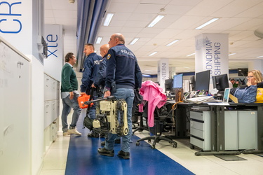 Genova, redazione Secolo XIX - incontro con artificieri polizia