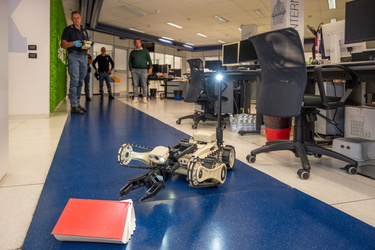 Genova, redazione Secolo XIX - incontro con artificieri polizia