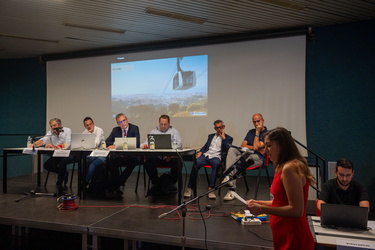 Genova, centro civico Buranello - assemblea sul tema della funiv