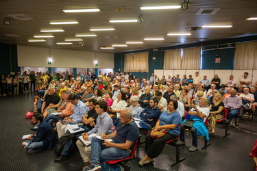 Genova, Sampierdarena - centro civico Buranello - assemblea pubb