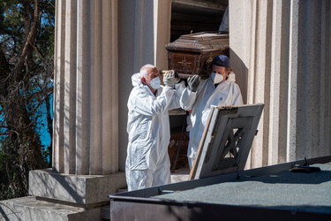 Genova, Sori, cimitero - spostamento precauzionale salme causa r