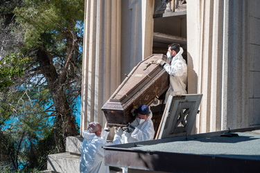 Genova, Sori, cimitero - spostamento precauzionale salme causa r