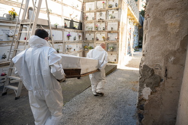 Genova, Sori, cimitero - spostamento precauzionale salme causa r