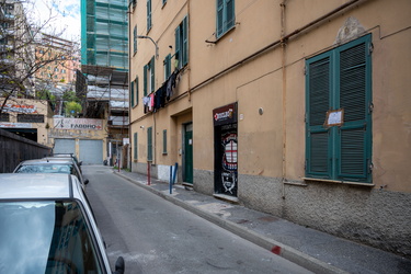 Genova, piazza Galileo Ferraris - club genoa nucelo 1893 chiuso