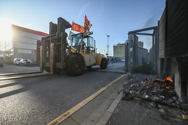 corteo Sciopero ex ilva 02102023-15