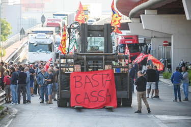 corteo Sciopero ex ilva 02102023-32