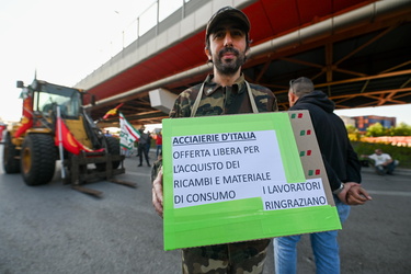 corteo Sciopero ex ilva 02102023-39