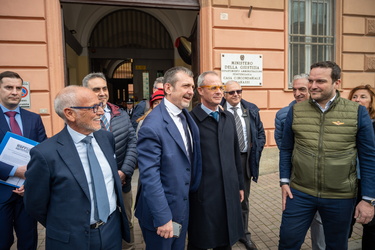 Genova, il sottosegretario Delmastro in visita al carcere di Mar