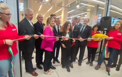 Genova, ex mercato del pesce piazza Cavour - apertura supermerca