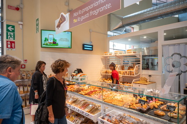 Genova, ex mercato del pesce piazza Cavour - apertura supermerca