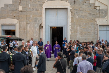Genova, Nervi - chiesa di San Siro - funerale ragazzo 22enne sco
