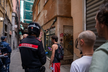 Genova, via della Maddalena - incendio in un appartamento