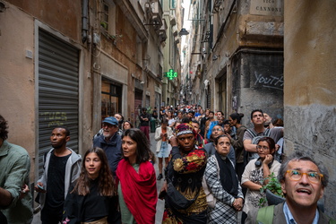 Genova, via della Maddalena - incendio in un appartamento