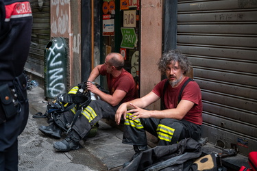 Genova, via della Maddalena - incendio in un appartamento