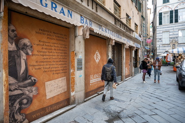 Genova. piazza Soziglia e Campetto - ancora chiuso storico local