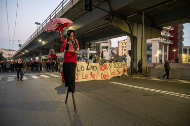 Genova, manifestazione contro lo sgombero del centro sociale Zap