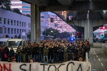 Genova, manifestazione contro lo sgombero del centro sociale Zap