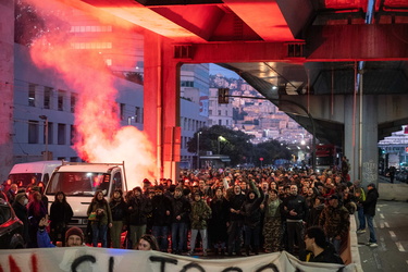Genova, manifestazione contro lo sgombero del centro sociale Zap