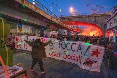 Genova, manifestazione contro lo sgombero del centro sociale Zap