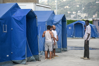 migranti Voltri 19092023-05