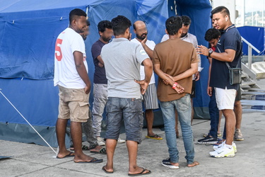 migranti Voltri 19092023-19