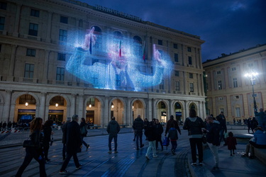 Genova, piazza De Ferrari - omaggio a Gianluca Vialli nel giorno