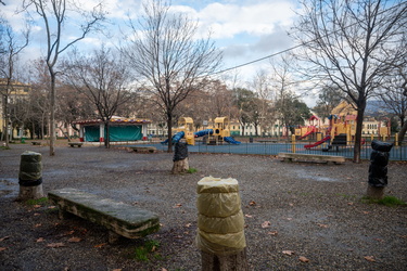 Genova, parco Acquasola - aperto, ma chiusi il bar e la giostra