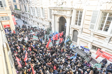 protesta tagli scuola consiglio comunale 28022023-30