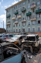 Genova, Cornigliano - via San Giovanni D'Acri - quattro automobi