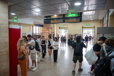 Genova, stazione Brignole - sciopero treni senza conseguenze per