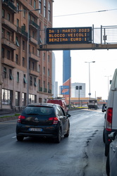 Genova, pannelli luminosi traffico veicoli inquinanti