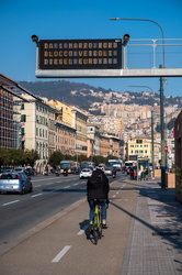 Genova, pannelli luminosi traffico veicoli inquinanti