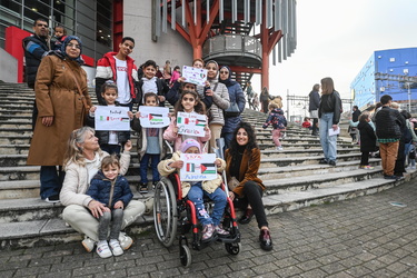 Gravity Circus solidarieta Ucraina Palestina