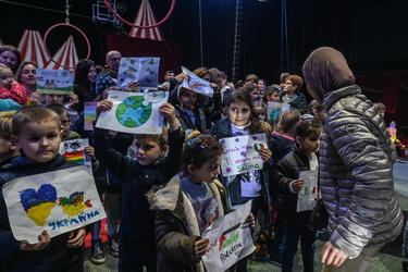 Gravity Circus solidarieta Ucraina Palestina