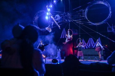 Gravity Circus solidarieta Ucraina Palestina