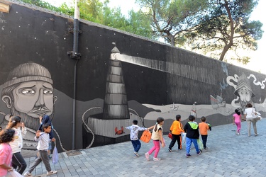 Genova, Sanpierdarena - graffito di Mr Fiodor in via D'Aste