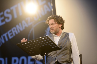 Genova, festival internazionale di poesia - attore Alessio Boni 