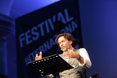 Genova, festival internazionale di poesia - attore Alessio Boni 