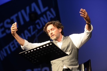 Genova, festival internazionale di poesia - attore Alessio Boni 