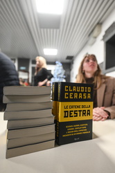 Claudio Cerasa presenta libro 21112022-07
