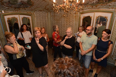 Genova, Palazzo Reale - inaugurazione nuova stanza stucchi fiori