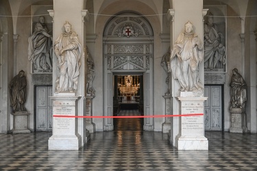 scoperta autore statue albergo dei poveri 22062022