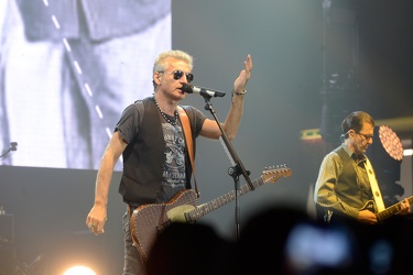 Genova, palasport fiumara - il concerto di Luciano Ligabue