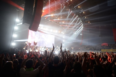 Genova, palasport fiumara - il concerto di Luciano Ligabue