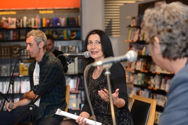 Genova, libreria Feltrinelli - Paolo Kessisoglu presenta canzone