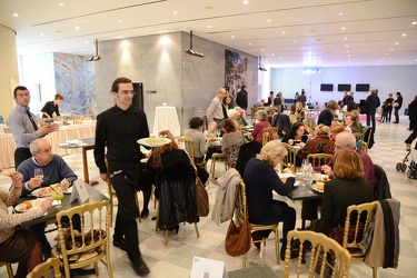 Genova - teatro Carlo Felice - aperitivo per beneficenza