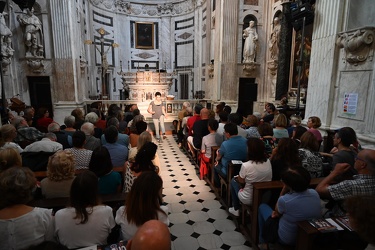 Genova, chiesa di San Pietro in Banchi - spettacolo teatrale con