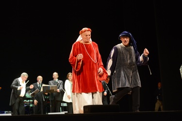 Genova - teatro Corte, spettacolo con sindaci e politici